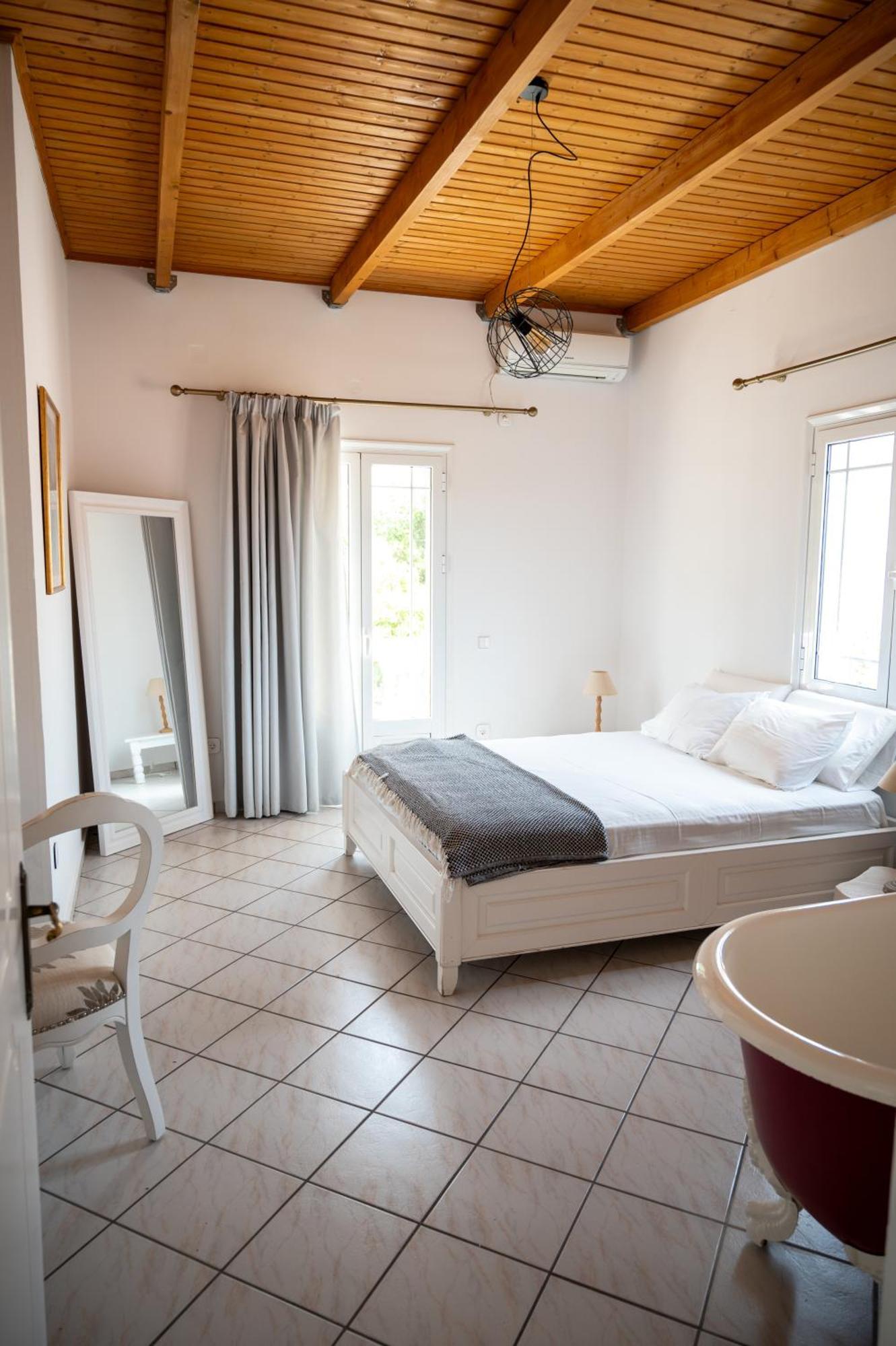 Koukouapartments & Suites فاثي المظهر الخارجي الصورة
